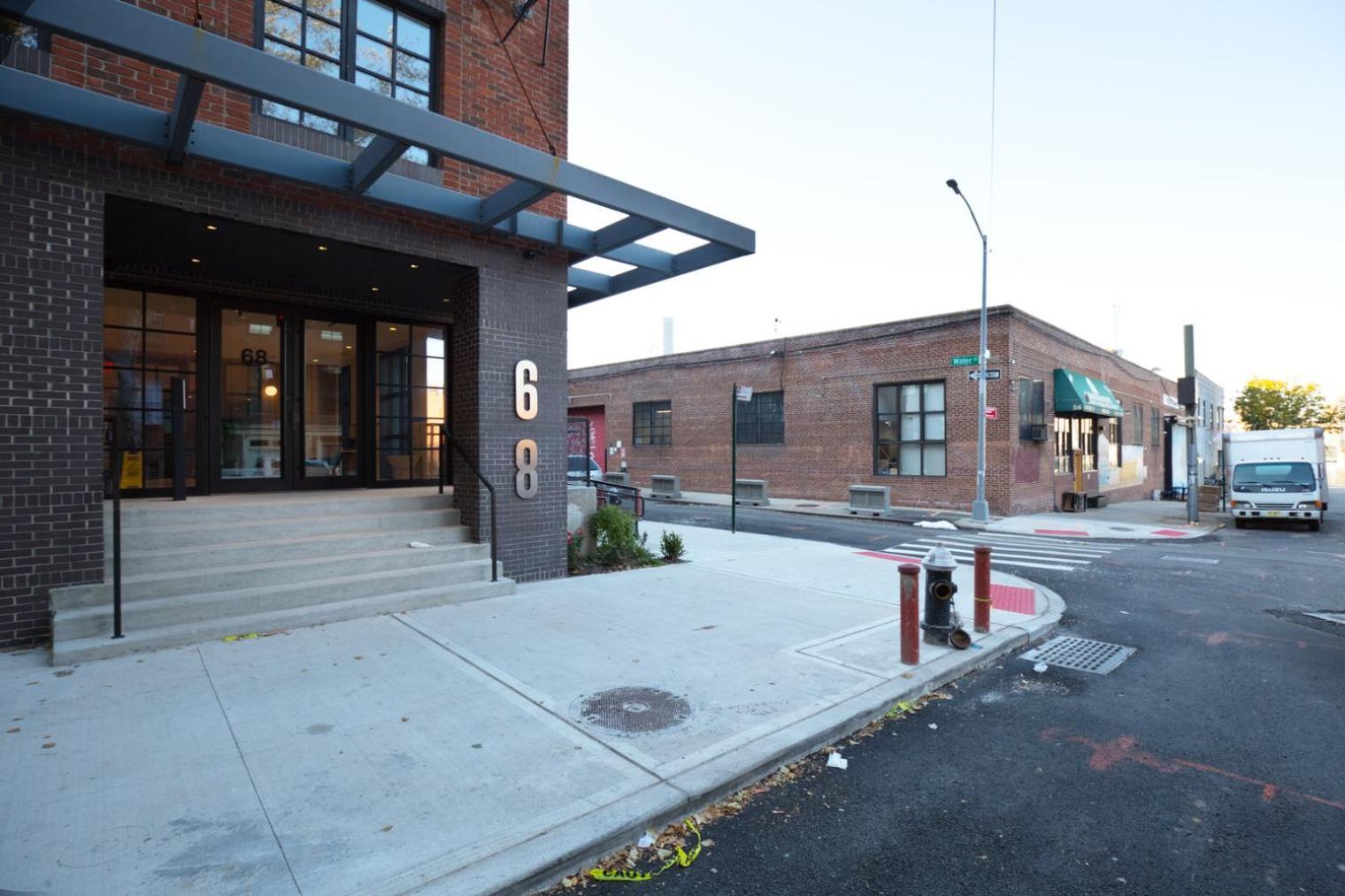 Apartment Dumbo 2br W Wd Roof Gym Nr Timeout Building Nyc-957
