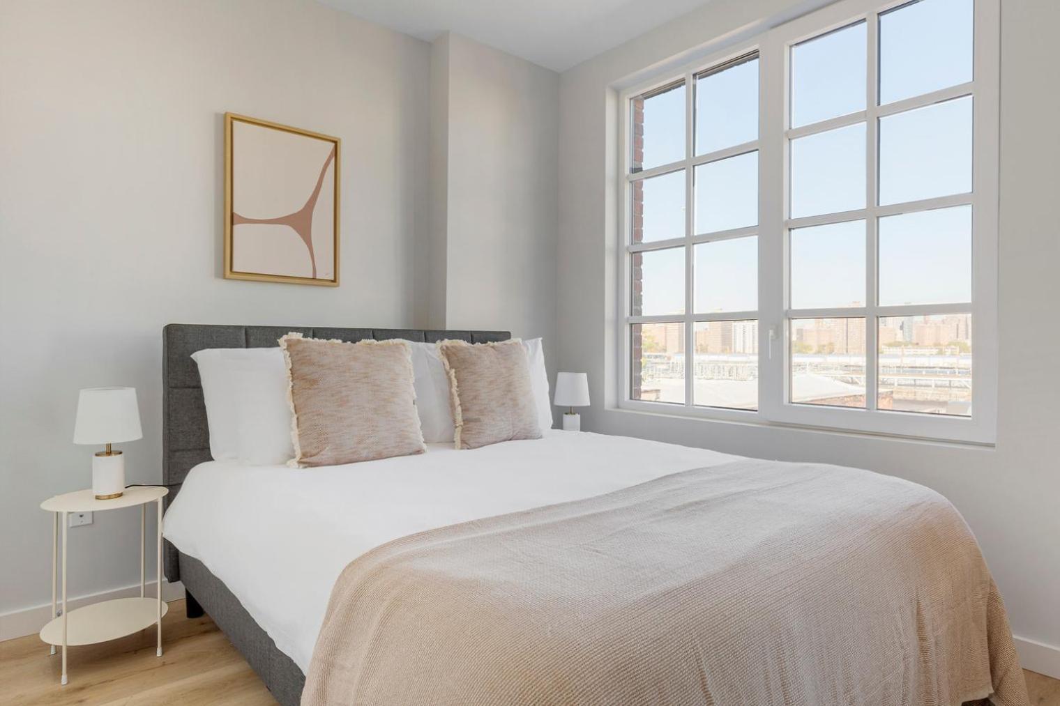 Dumbo 2br W Wd Roof Gym Nr Timeout Building Nyc-957 New York