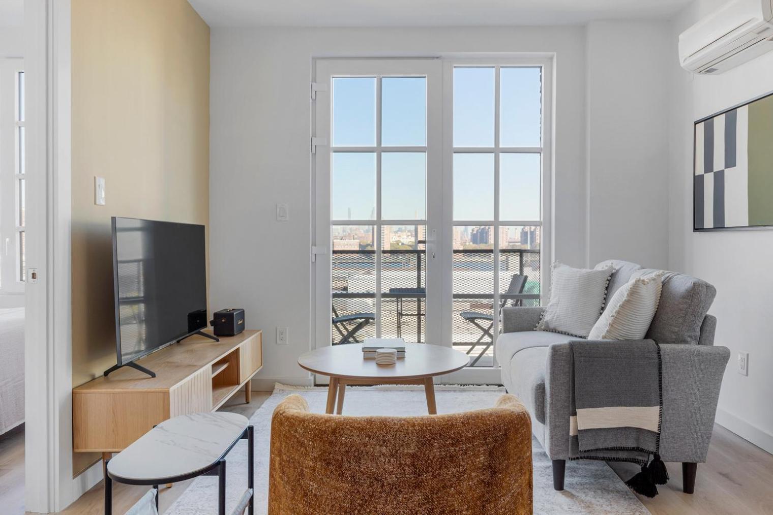 Dumbo 2br W Wd Roof Gym Nr Timeout Building Nyc-957