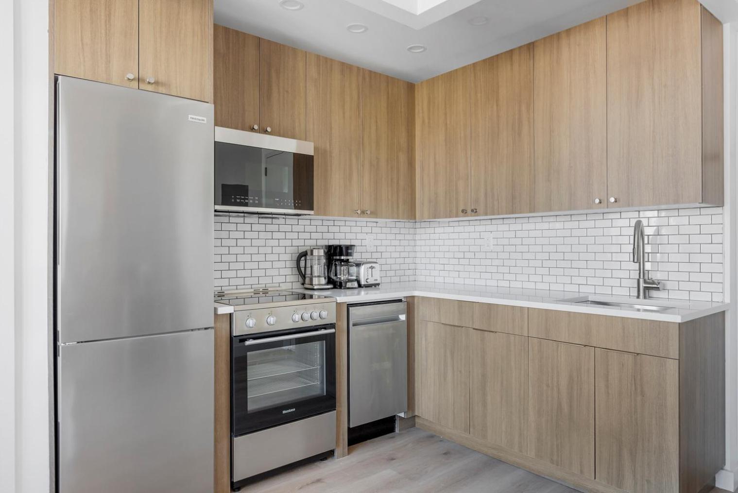 Dumbo 2br W Wd Roof Gym Nr Timeout Building Nyc-957